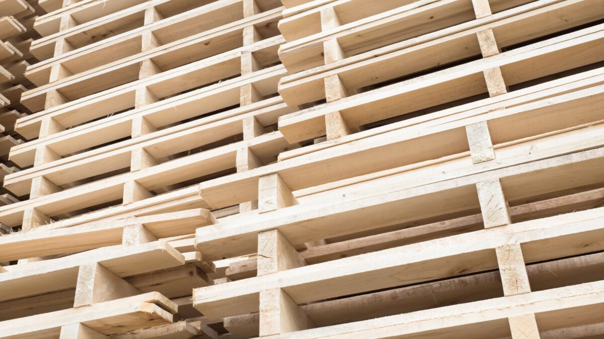 Dove acquistare bancali in legno a Parma